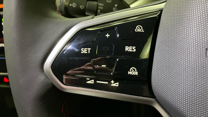 Volkswagen ID. Buzz 250kW GTX Pro 79kWh 5dr 4MOTION Auto Electric Estate - Image 17